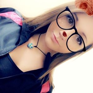 Meet your Posher, Alyssa